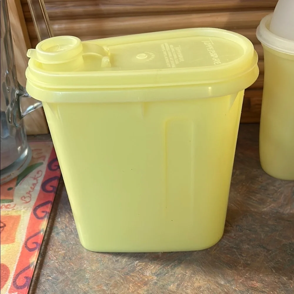 Tupperware Lemon Yellow Container Collection - Picture 3 of 9